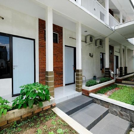 Reddoorz Near Moro Mall Purwokerto Εξωτερικό φωτογραφία