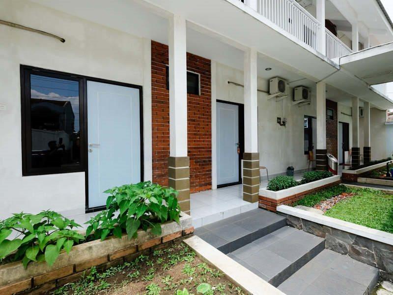 Reddoorz Near Moro Mall Purwokerto Εξωτερικό φωτογραφία
