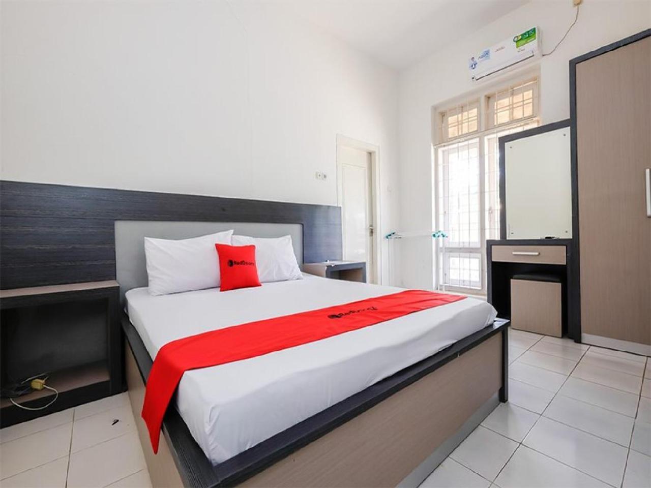 Reddoorz Near Moro Mall Purwokerto Εξωτερικό φωτογραφία